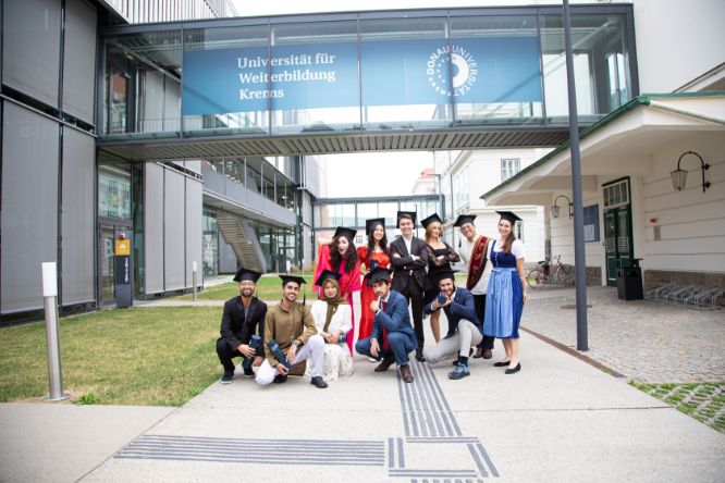 Graduierungsfeier an der Universität für Weiterbildung Krems